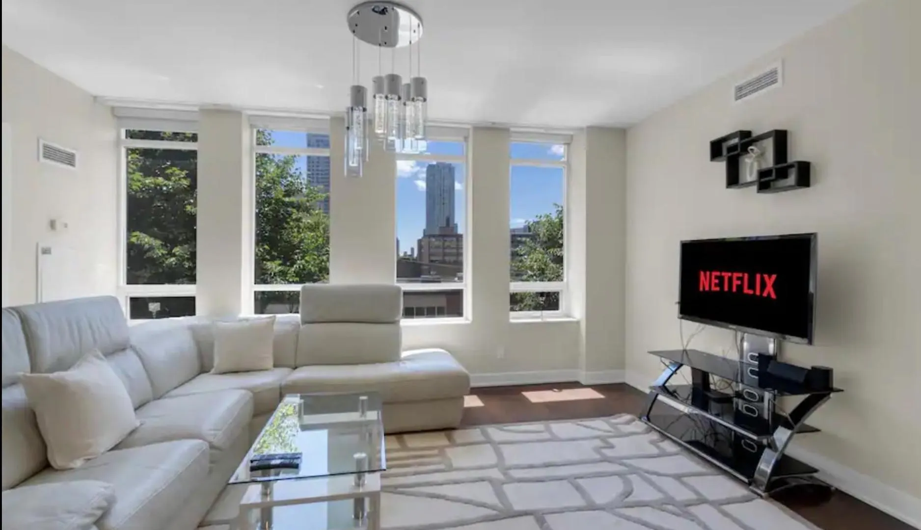Apartment 1560 Sqft Elegant Condo At Downtown Hi-End Shopping & Dining Area - Cn Tower View, Bidet, Lockbox Toronto