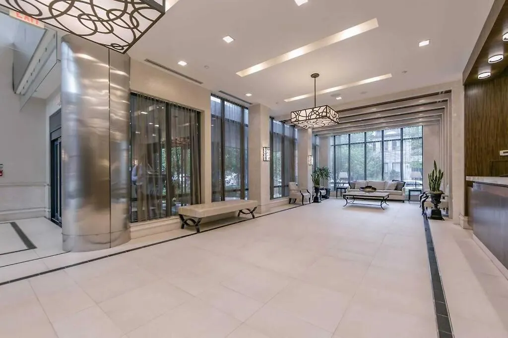 1560 Sqft Elegant Condo At Downtown Hi-End Shopping & Dining Area - Cn Tower View, Bidet, Lockbox Toronto 0*,  Canada