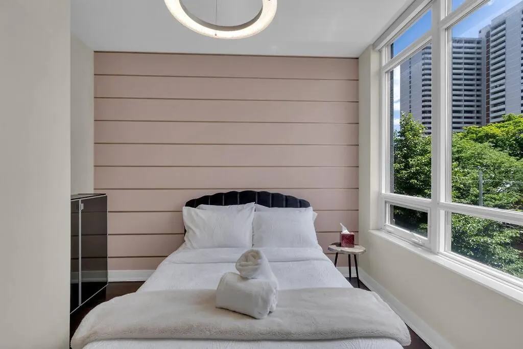 Apartment 1560 Sqft Elegant Condo At Downtown Hi-End Shopping & Dining Area - Cn Tower View, Bidet, Lockbox Toronto Canada
