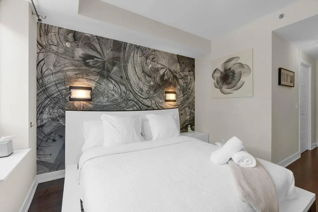 Apartment 1560 Sqft Elegant Condo At Downtown Hi-End Shopping & Dining Area - Cn Tower View, Bidet, Lockbox Toronto
